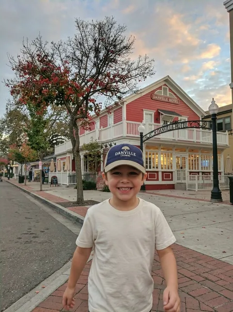 Digital visualization of Danville (Town) Youth Cap on a youth cap